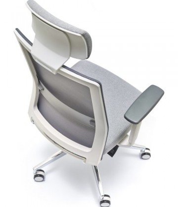 Silla giratoria con respaldo alto de malla, con cabezal incorporado NIZA