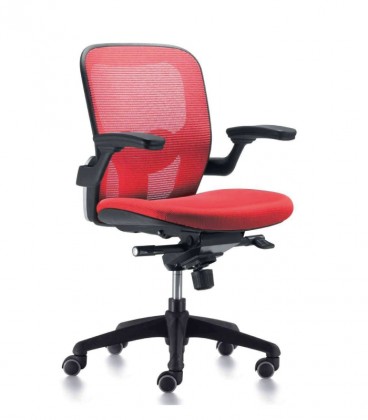 Sila operativa con respaldo, transpirable y ergonómicamente adaptable. Incluye apoyo lumbar regulable en altura.