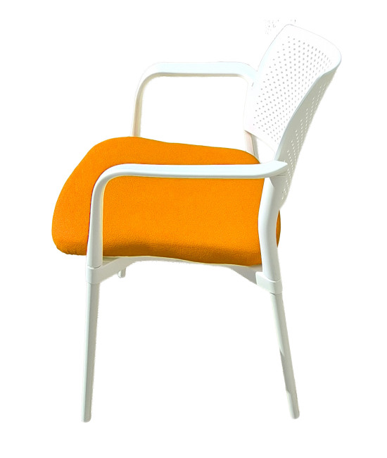 Silla de polipropileno, tapizada, KYROS CON  BRAZOS. Mejor calidad y precio