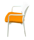 Silla de polipropileno, tapizada, KYROS CON  BRAZOS. Mejor calidad y precio
