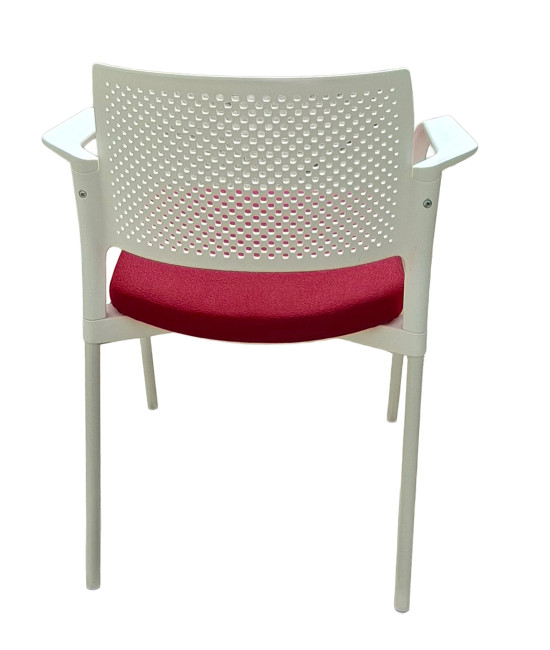 Silla de polipropileno, tapizada, KYROS CON  BRAZOS. Mejor calidad y precio