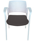 Silla de polipropileno, tapizada, KYROS CON  BRAZOS. Mejor calidad y precio