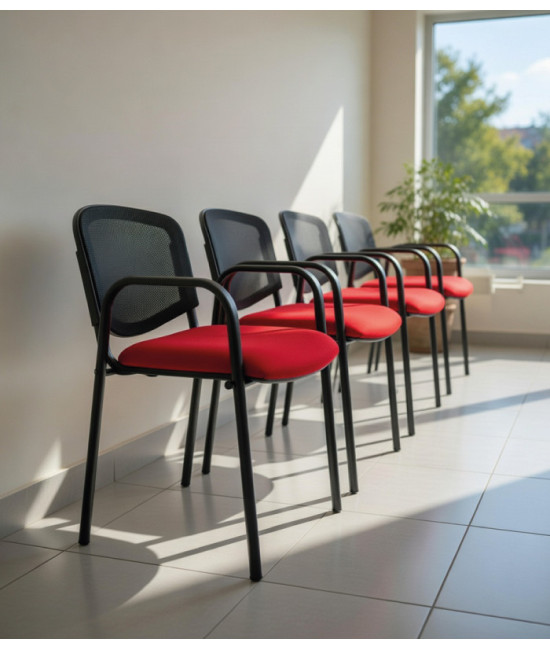 Silla con brazos y respaldo de malla GOA. Mejor calidad