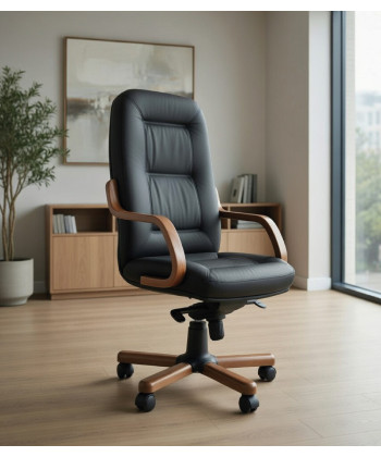 Sillón de oficina con acabados en peil natural y brazos y base en madera