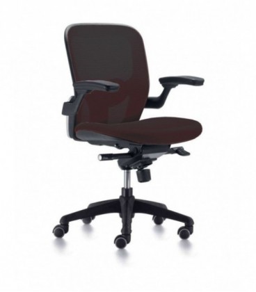 Sila operativa con respaldo, transpirable y ergonómicamente adaptable. Incluye apoyo lumbar regulable en altura.