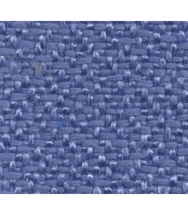 Sillón de líneas estilizadas y modernas, acolchado y tapizado en textil Basic.